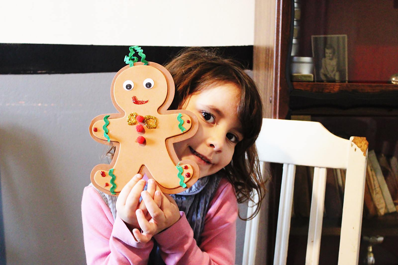 Faire du pain d'épices de Noël, en petits bonhommes ou en maison