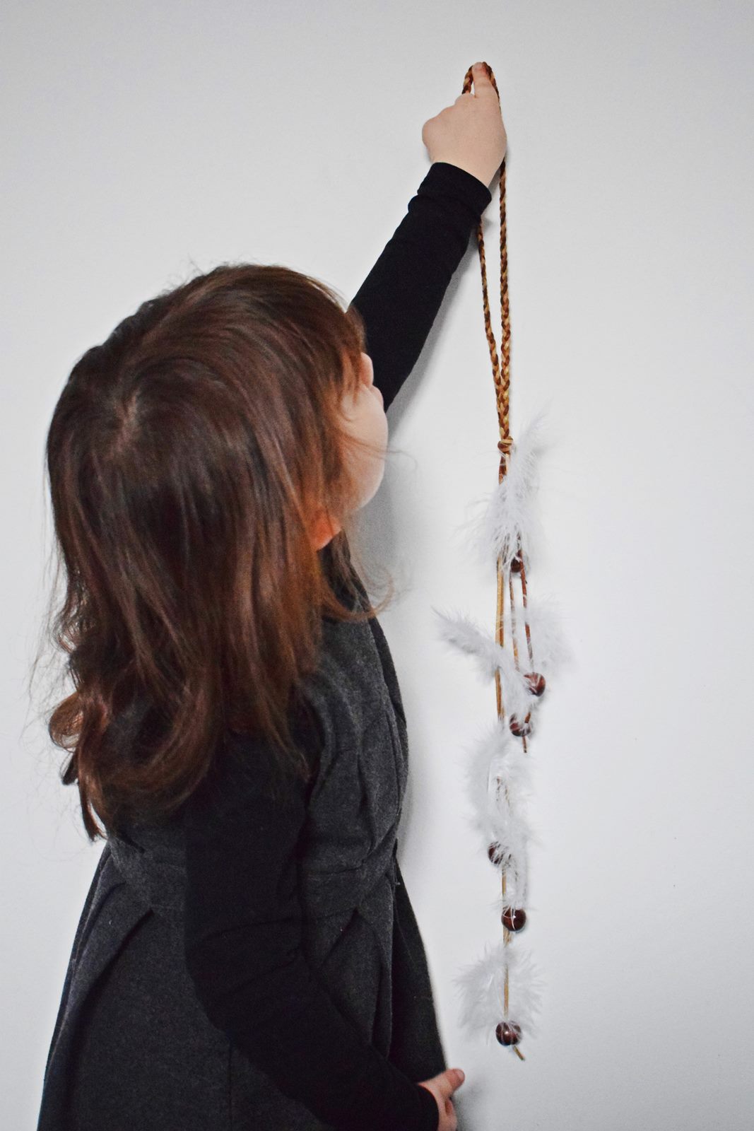 Diy couronne de plumes et de perles our little family le blog 4 bis