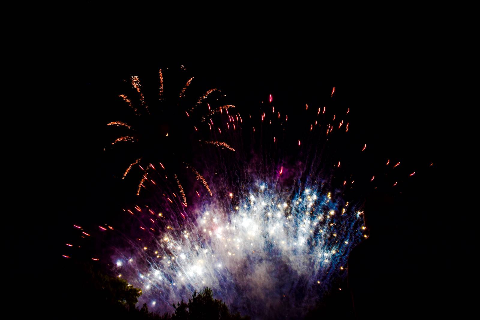 Feu d artifice guemene penfao loire atlantique 10