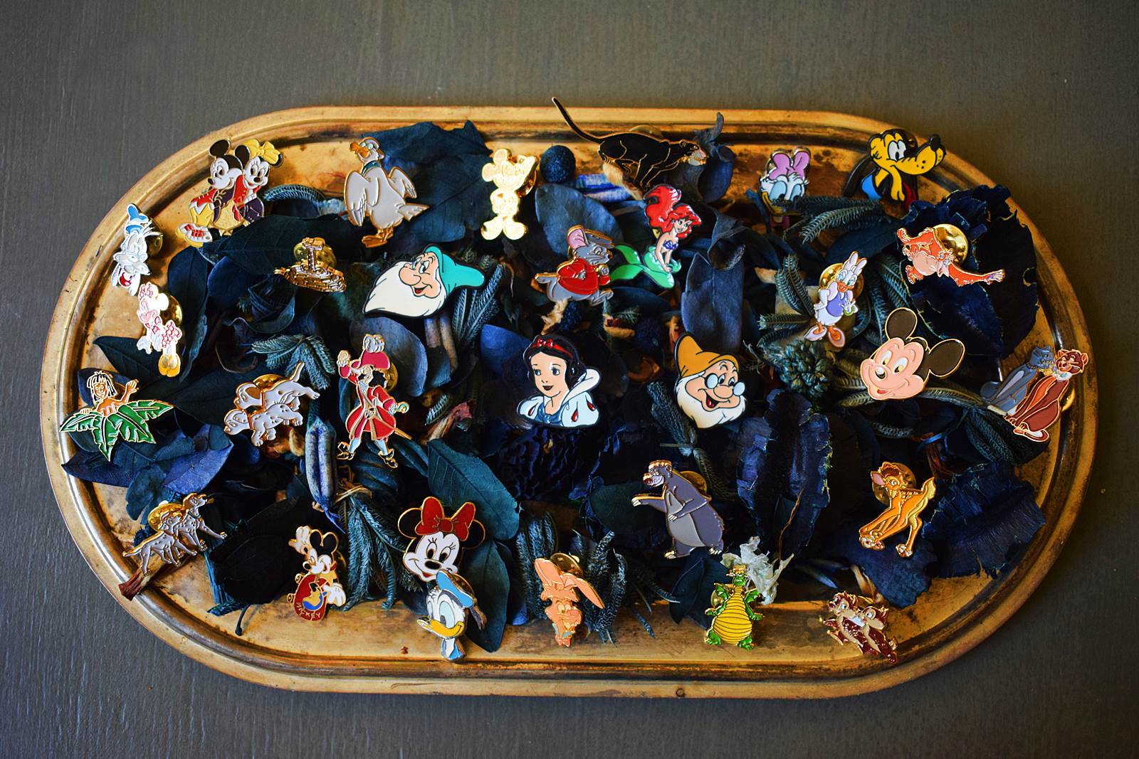 Instant vintage 40 pins disney