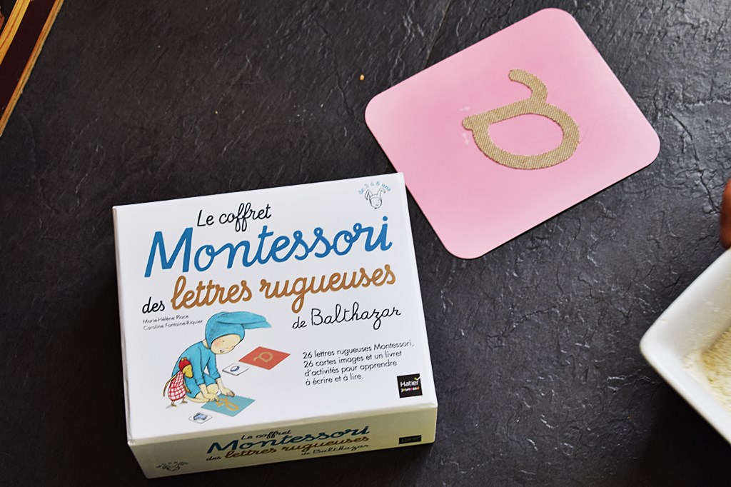 Le coffret montessori lettres rugueuses 1