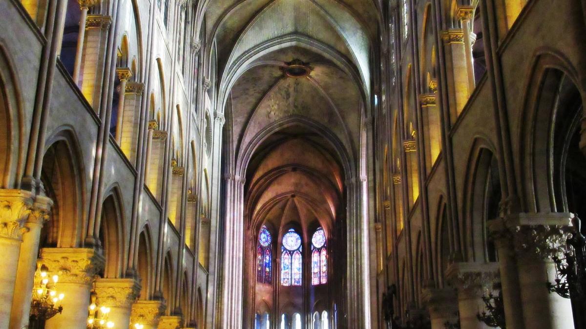 Notre dame de paris interieur 4