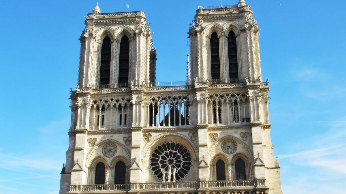 Notre dame de paris lune 3