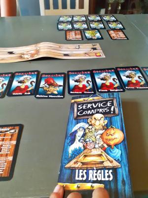 On a joué à Service compris de chez Asmodee [Jeu de société]